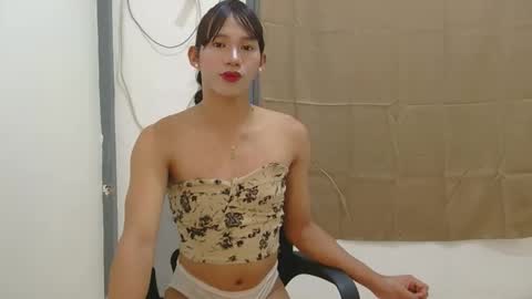 dy_namite online show from October 6, 5:31 pm