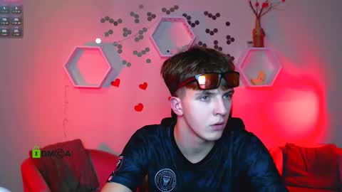 dylan_bold online show from October 15, 7:26 pm