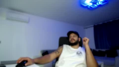 Snapshot of dylan_dom_ chatting on September 25, 8:16 pm Dylan Dom online show from September 25, 8:16 pm