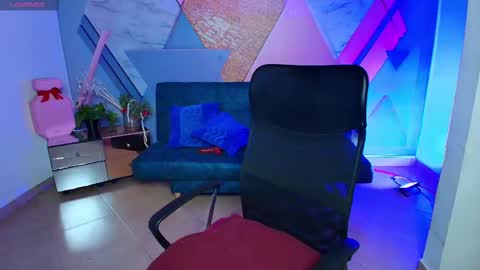 Snapshot of dylan_rossee chatting on February 19, 4:44 am DYLAN online show from February 19, 4:44 am