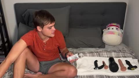 Snapshot of dylanfruits chatting on September 24, 12:28 am dylanfruits online show from September 24, 12:28 am