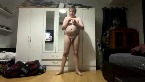dylanlovestoexpose online show from August 2, 10:22 pm