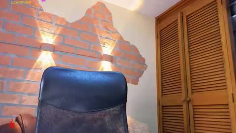 D Y L A N online show from March 5, 2:20 am