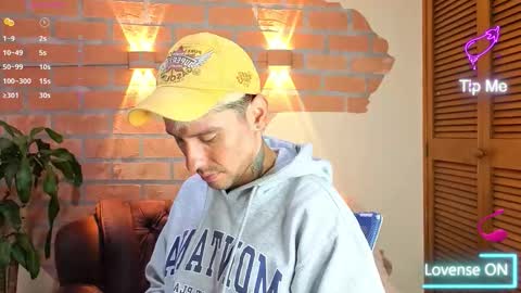 Snapshot of dylanstonne1 chatting on October 21, 9:07 pm D Y L A N online show from October 21, 9:07 pm