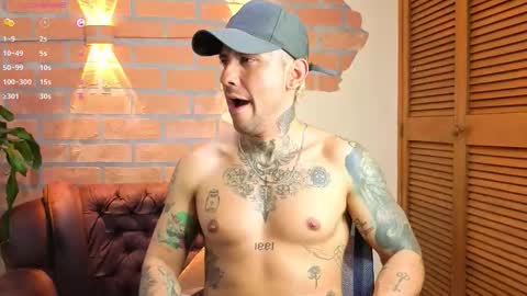 Snapshot of dylanstonne1 chatting on October 8, 11:32 pm D Y L A N online show from October 8, 11:32 pm