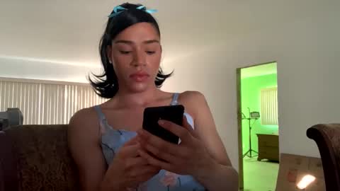 Snapshot of dynasty313 chatting on February 20, 10:04 pm Dynasty online show from February 20, 10:04 pm