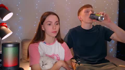 Snapshot of dyrinda chatting on February 16, 10:43 pm Julia and Dima online show from February 16, 10:43 pm