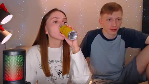 Snapshot of dyrinda chatting on December 28, 9:08 pm Julia and Dima online show from December 28, 9:08 pm