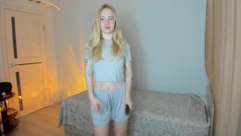 fansly - yourbestbaby online show from April 4, 4:30 am