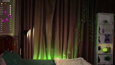 Snapshot of e_vvv_a chatting on February 5, 2:59 pm Eva online show from February 5, 2:59 pm