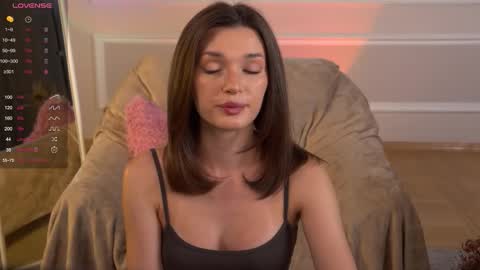 Snapshot of e_vvv_a chatting on September 14, 3:35 pm Eva online show from September 14, 3:35 pm