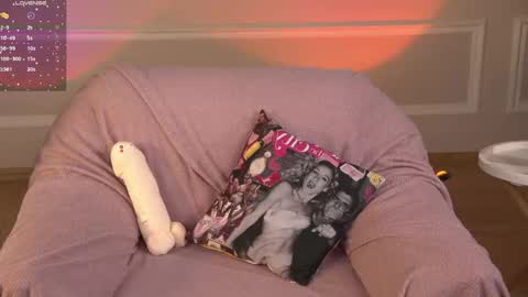 Eva online show from April 3, 4:03 pm