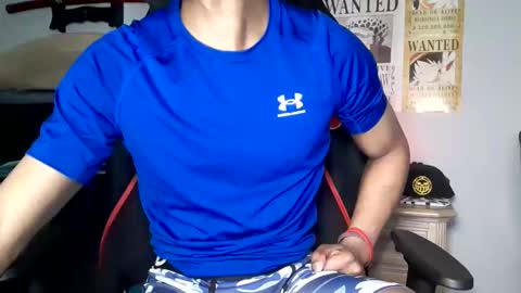 TWITTER   INSTAGRAM    easybreezy20   ONLINE 1230 AM TO 7AM online show from April 19, 5:08 am