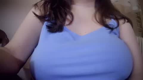 easysmart000 online show from March 30, 11:10 am