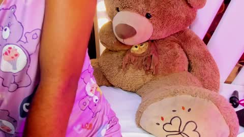 Luci  online show from January 29, 1:48 am