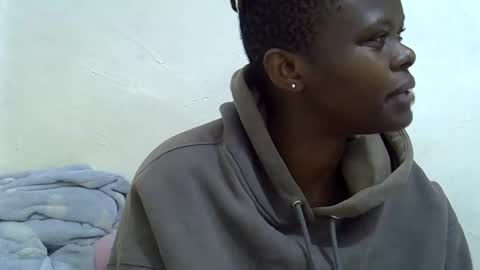 ebony_cuttey30 online show from June 3, 3:53 am