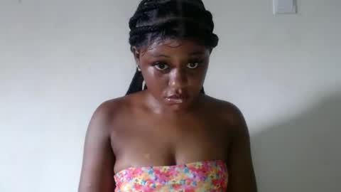 Snapshot of ebony_fatass chatting on September 17, 7:34 am Ella online show from September 17, 7:34 am