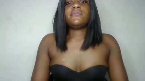 Snapshot of ebony_fatass chatting on September 30, 11:26 pm Ella online show from September 30, 11:26 pm