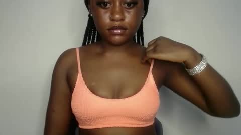 Snapshot of ebony_fatass chatting on September 14, 11:17 pm Ella online show from September 14, 11:17 pm