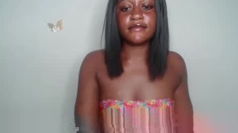 Snapshot of ebony_fatass chatting on October 5, 7:43 pm Ella online show from October 5, 7:43 pm