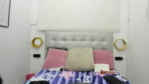 Snapshot of ebony_hot_25 chatting on September 10, 11:50 pm ebony_hot_25 online show from September 10, 11:50 pm