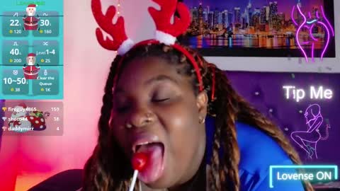 LINA  online show from December 5, 7:11 pm