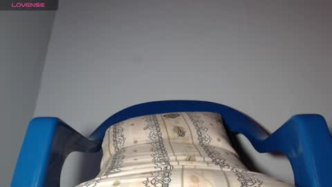 EBONY PETITE online show from March 10, 7:45 am