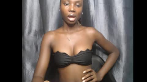 Ella online show from March 30, 8:47 am