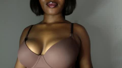 delilah online show from April 23, 6:53 pm