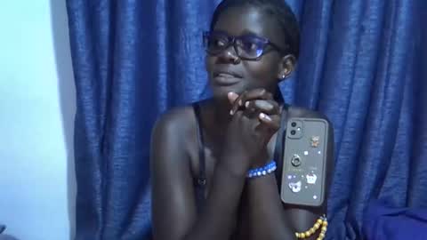 Snapshot of ebonybloom01 chatting on September 16, 7:33 am ebonybloom01 online show from September 16, 7:33 am