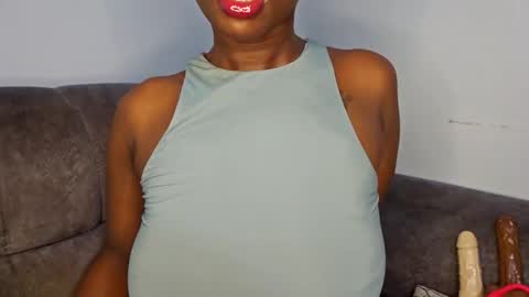Ebony Melanie online show from December 13, 9:32 pm