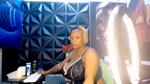 ebonyfancyfacexxx online show from November 11, 8:00 pm