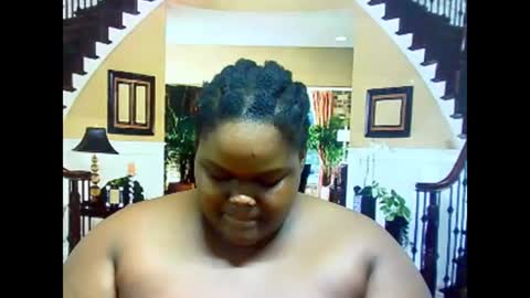 Snapshot of ebonyhotbuns4u2luv chatting on March 3, 5:20 am ebonyhotbuns4u2luv online show from March 3, 5:20 am
