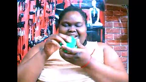 Snapshot of ebonyhotbuns4u2luv chatting on September 9, 1:33 pm ebonyhotbuns4u2luv online show from September 9, 1:33 pm