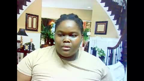 Snapshot of ebonyhotbuns4u2luv chatting on March 7, 5:51 am ebonyhotbuns4u2luv online show from March 7, 5:51 am
