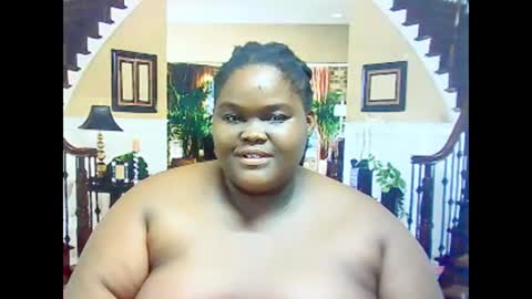 Snapshot of ebonyhotbuns4u2luv chatting on March 5, 11:49 am ebonyhotbuns4u2luv online show from March 5, 11:49 am