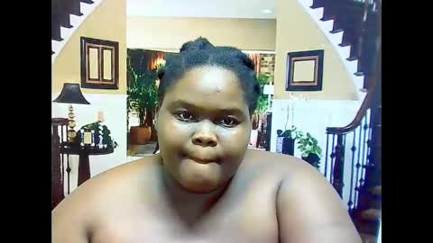 Snapshot of ebonyhotbuns4u2luv chatting on March 8, 1:14 pm ebonyhotbuns4u2luv online show from March 8, 1:14 pm