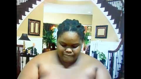 Snapshot of ebonyhotbuns4u2luv chatting on March 7, 11:27 pm ebonyhotbuns4u2luv online show from March 7, 11:27 pm