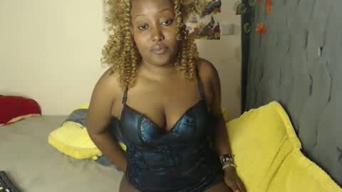 ebonypretty_ online show from October 14, 5:10 am
