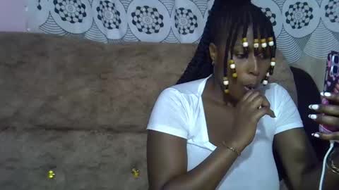 pretty online show from April 16, 9:04 pm