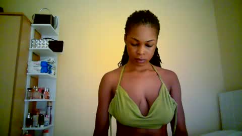 ebonytanqueen online show from July 30, 12:00 am
