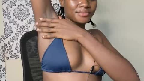 Snapshot of ebonyx_kokox chatting on October 13, 10:56 pm ebonyx_kokox online show from October 13, 10:56 pm