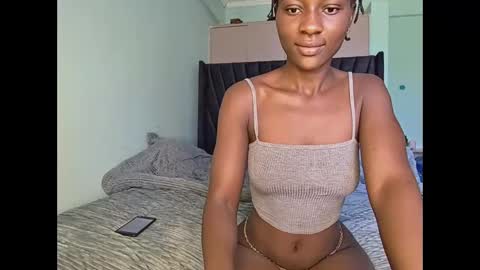 Skye online show from December 9, 5:40 am