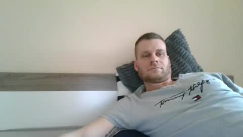 edd402901 online show from April 4, 1:18 pm