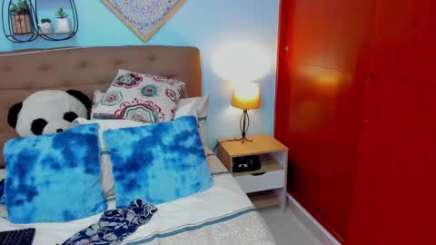 ede online show from February 21, 7:11 am