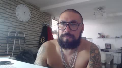 edgarram83 online show from October 6, 7:10 pm