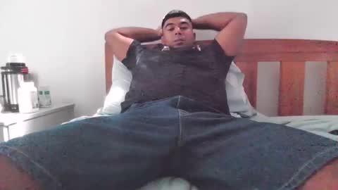 Snapshot of edgemycock4u chatting on March 1, 1:53 am edgemycock4u online show from March 1, 1:53 am