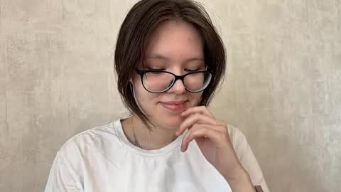 ediewesloh online show from May 24, 10:55 am