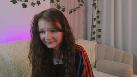 Lisa  online show from January 20, 11:21 pm