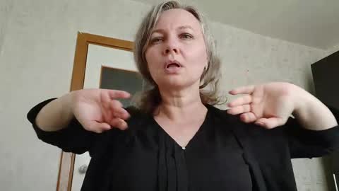 edithmanning online show from May 11, 2:45 pm